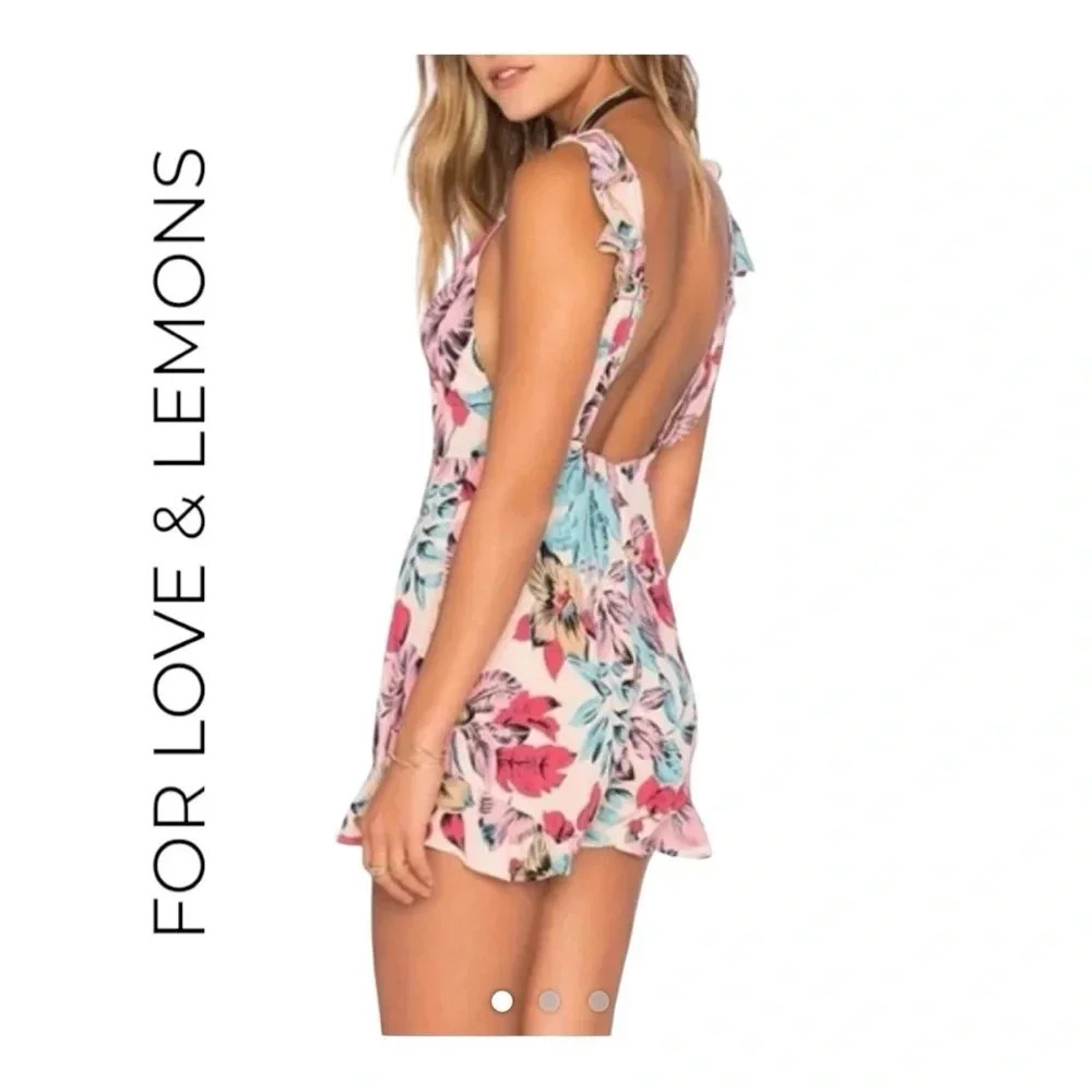 2019. REVOLVE X FOR‎ LOVE & LEMONS SLEEVELESS FLORAL RUFFLE ROMPER SIZE SMALL